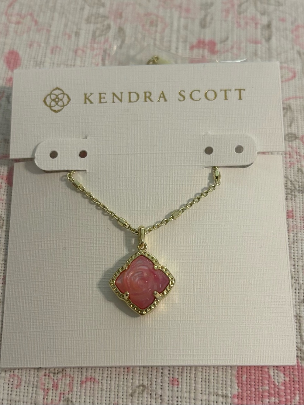 Kendra Scott Mallory Rose Mothers Day Necklace